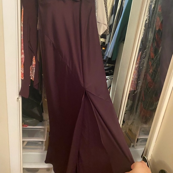 Long purple dress medium - Picture 4 of 7